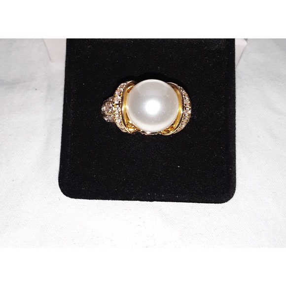 NIB Pearl & Diamond Sz 6 Simulated Cocktail Statement Ring Gold - Picture 7 of 7